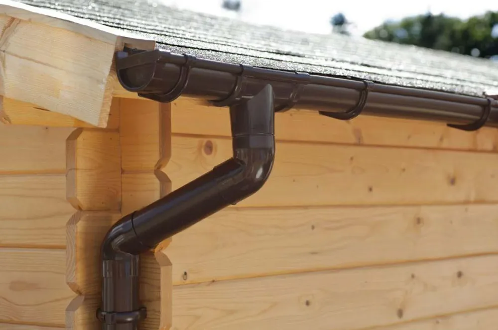 Palmako 106628 Takavvattning mörkbrun, för platt tak 6000 mm