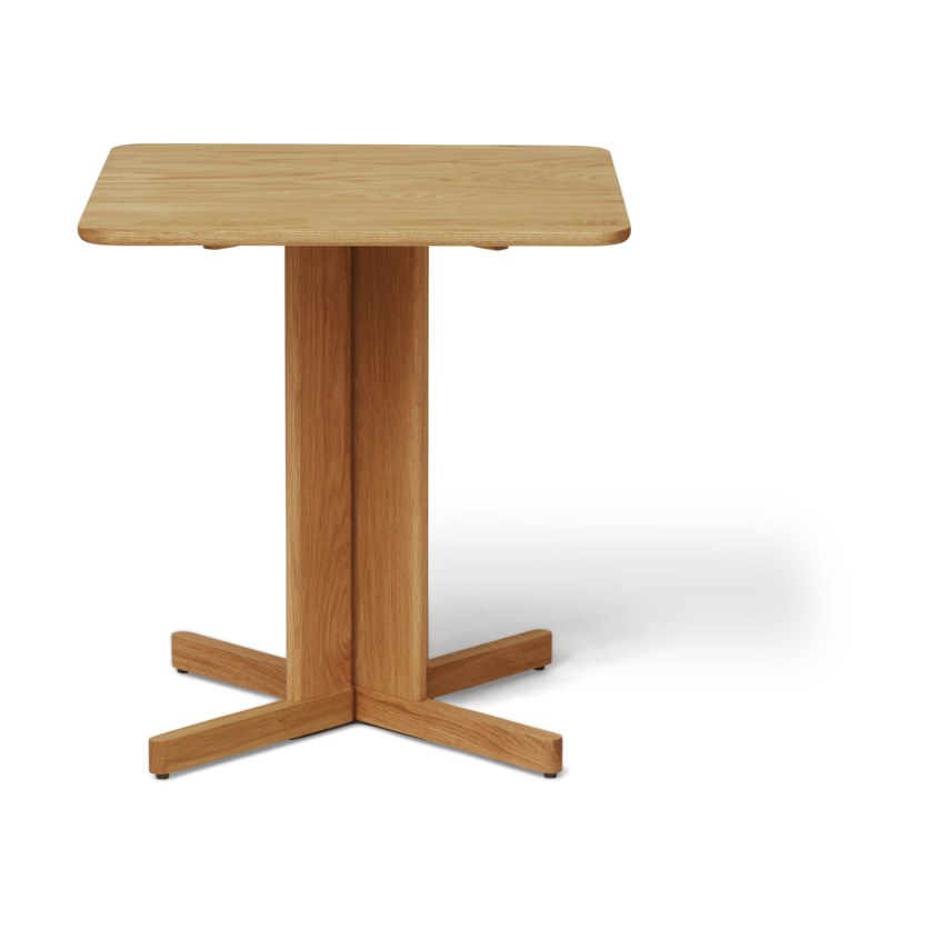 Trefoil matbord 68x68 cm, Ek